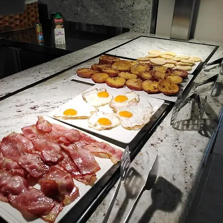 Pineiro 2 Estrellas Superior ホテル 2*