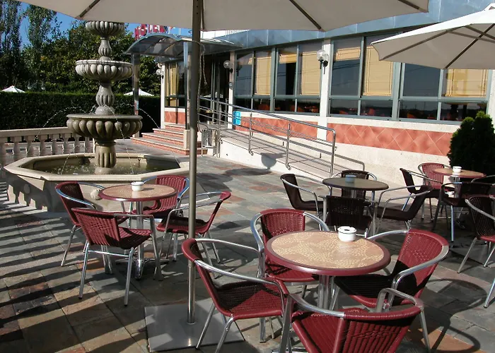 Pineiro 2 Estrellas Superior 酒店 阿兰扎达